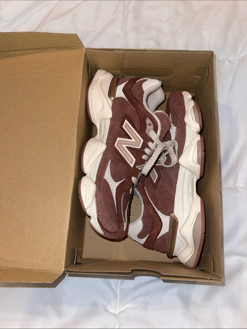 New Balance Chunky Sneakers in Mauve and Cream
